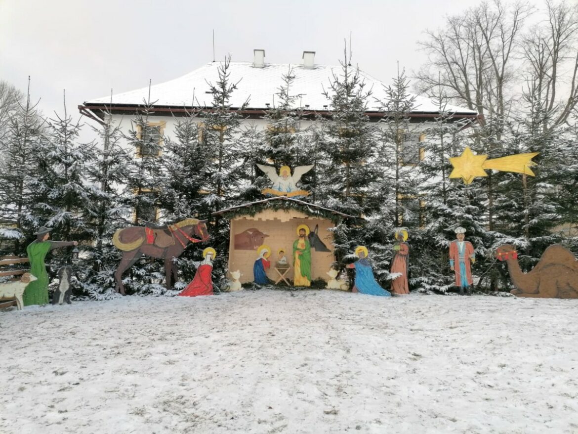 Otevření betlému na farní zahradě 2021